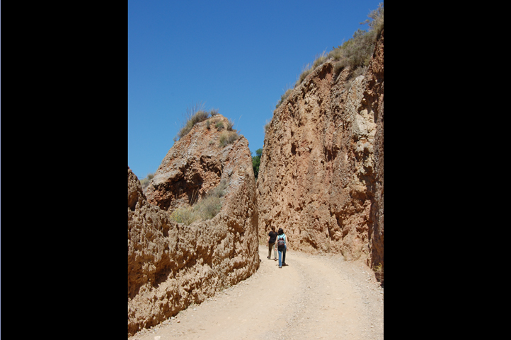 Walking up from Los Agustines Tijola